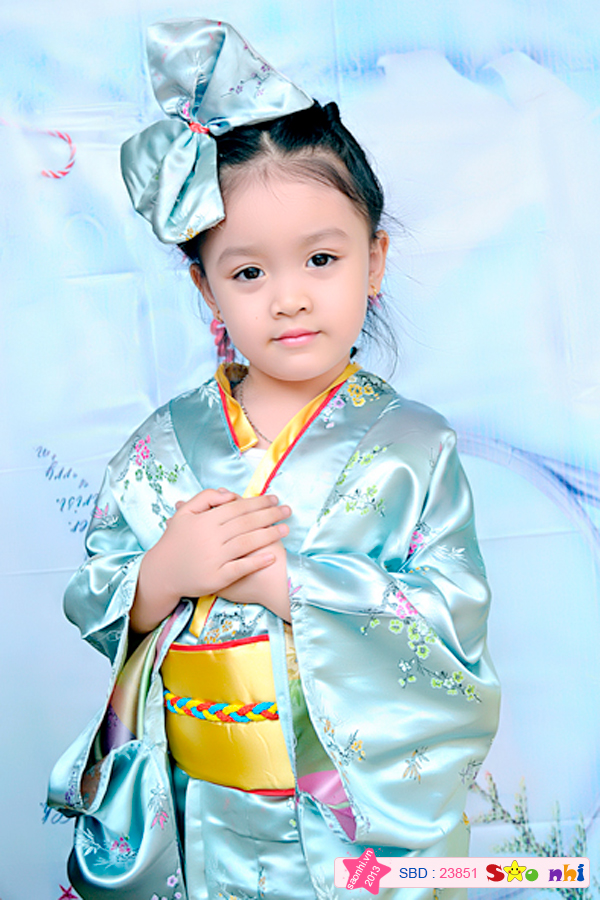 Bé Lê Nguyễn Phương Nghi