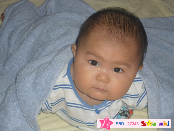 Bé Lê Ngọc Tường Vy