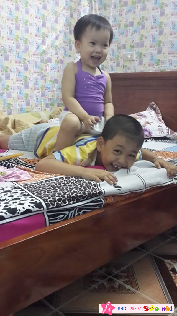 Bé Nguyễn Ngọc Linh Đan