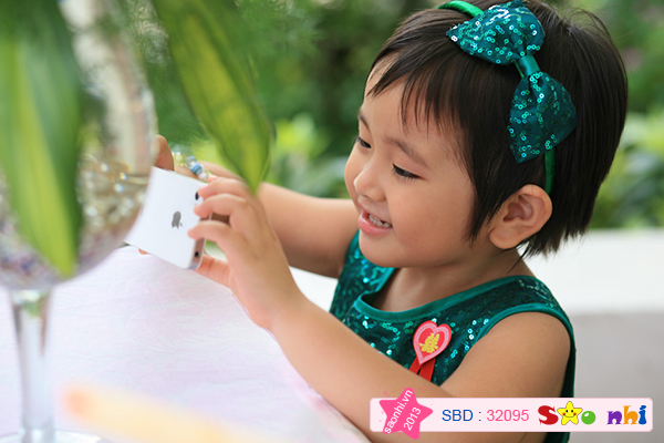 Bé Nguyễn Hiểu Hân