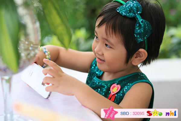 Bé Nguyễn Hiểu Hân