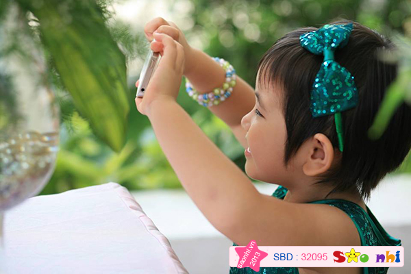 Bé Nguyễn Hiểu Hân