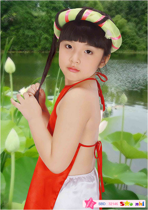 Bé Nguyễn Trần Khánh Linh