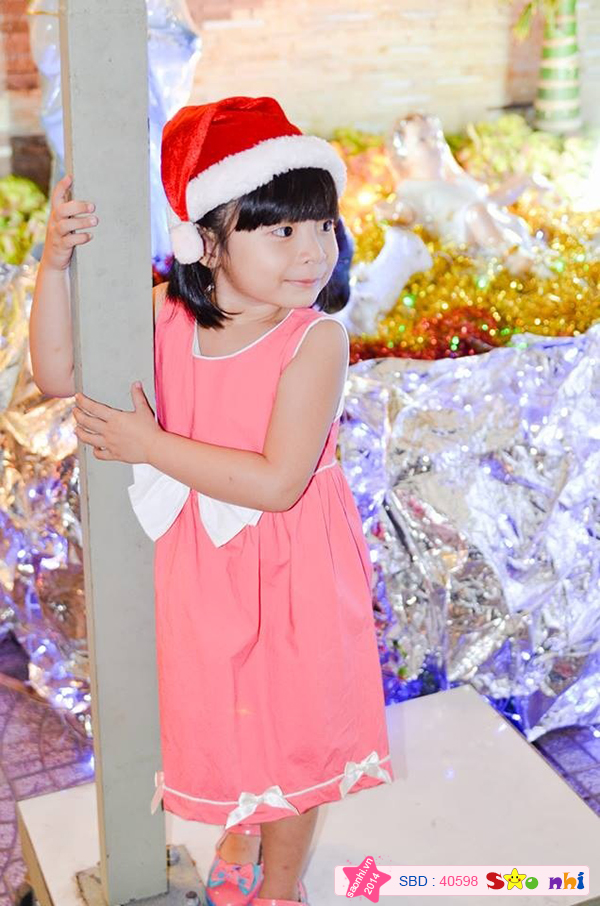 Bé Nguyễn Trần Kim Ngân