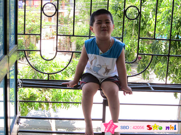 Bé Nguyễn Xuân Bách