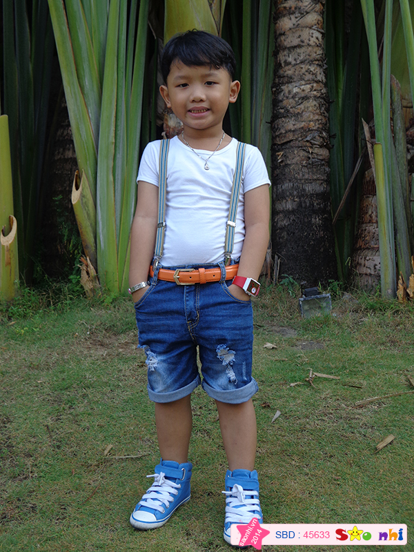 Bé Bùi Nguyễn Gia Huy