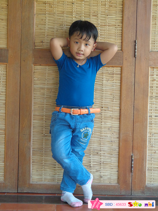 Bé Bùi Nguyễn Gia Huy