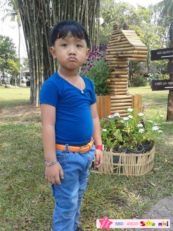 Bé Bùi Nguyễn Gia Huy