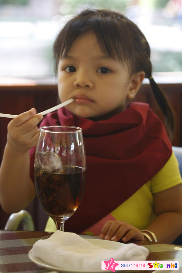 Bé Trần Y Phụng
