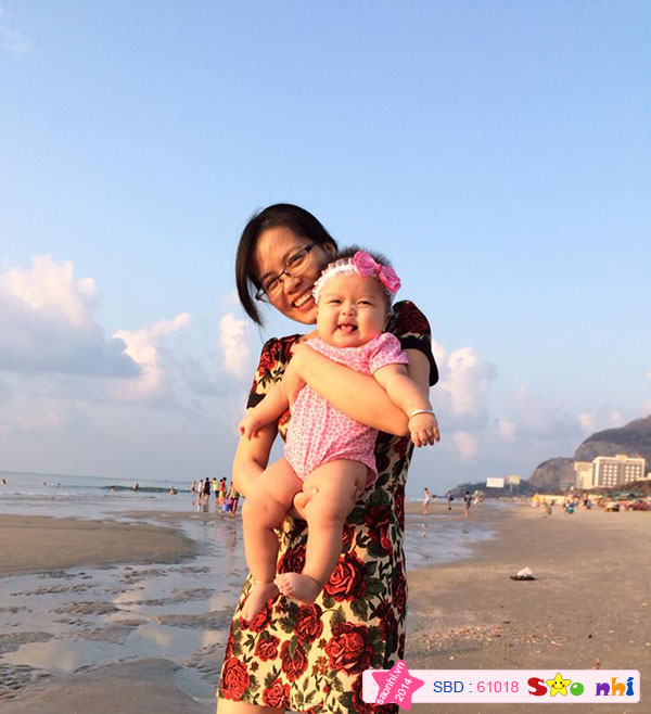 Linda được ba mẹ đưa đi tắm biển Vũng Tàu lúc 4 tháng tuổi.