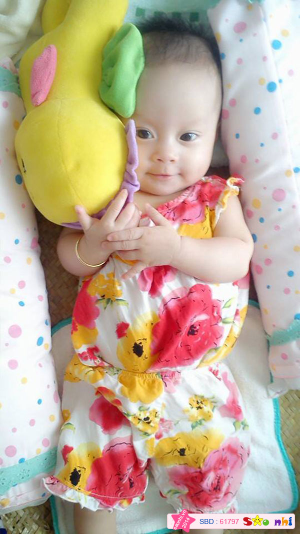 Bé Phạm Ngọc Thiên Nhi