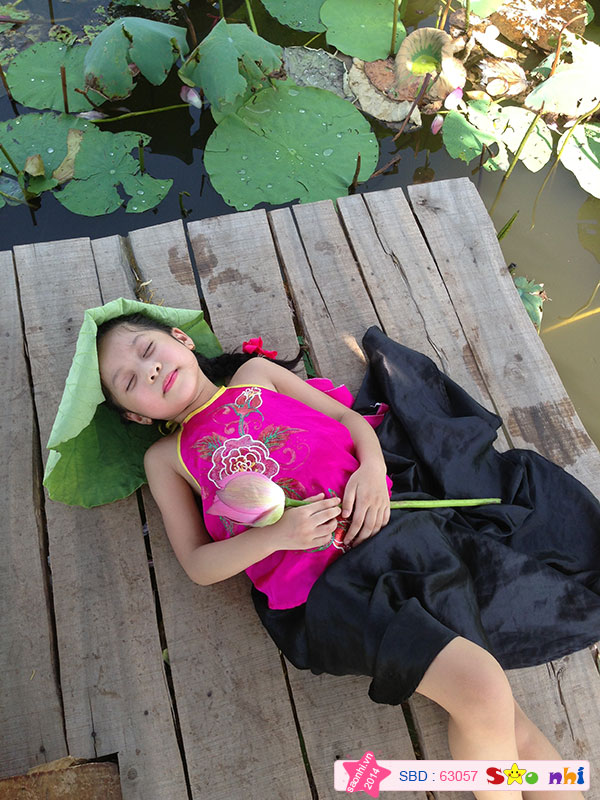 Bé Hoàng Bảo Linh