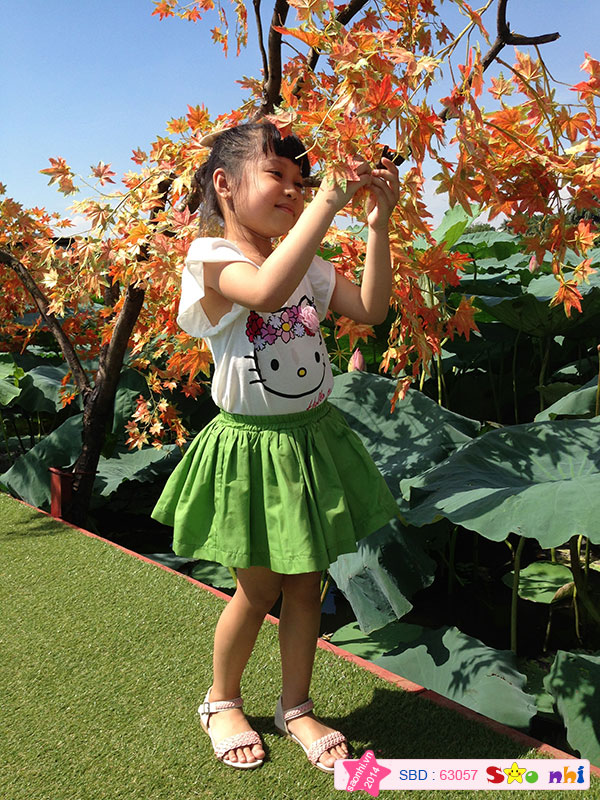 Bé Hoàng Bảo Linh