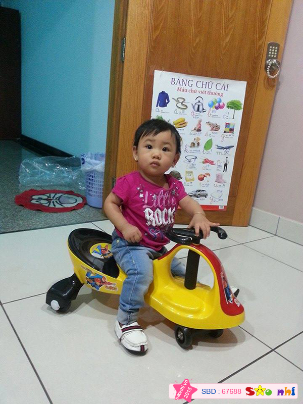 Bé Nguyễn Lê Linh Đan