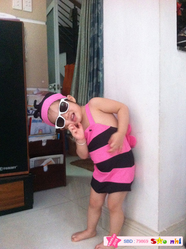 Bé Nguyễn Ngọc Thư Kỳ