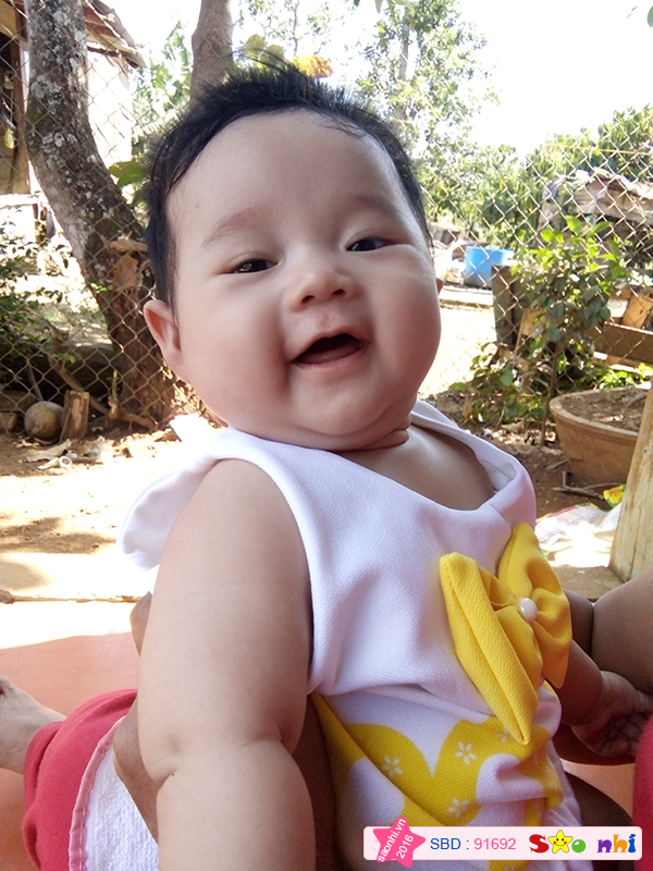 bé Trần Nguyễn Bảo Ngân