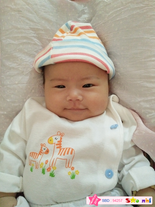 bé Nguyễn Linh Đan