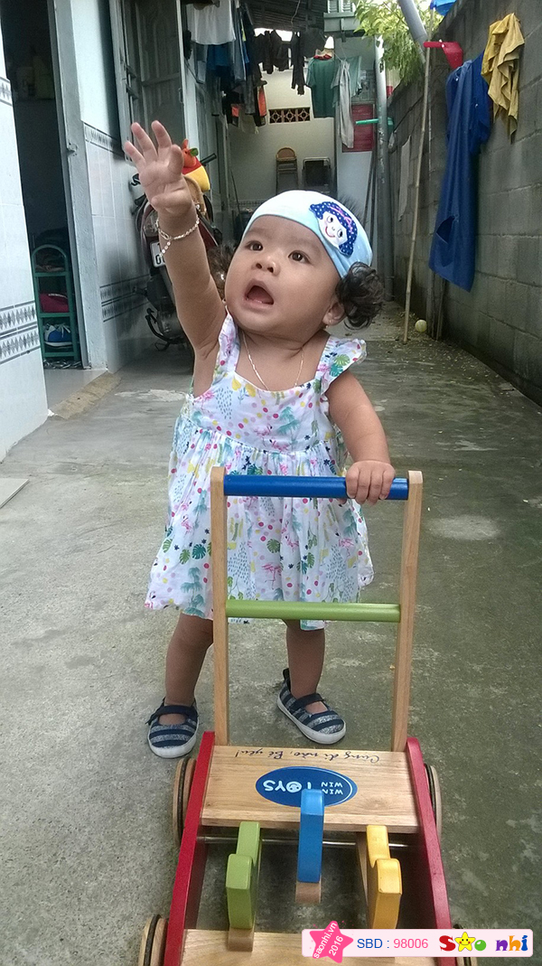 bé ngô thảo nguyên