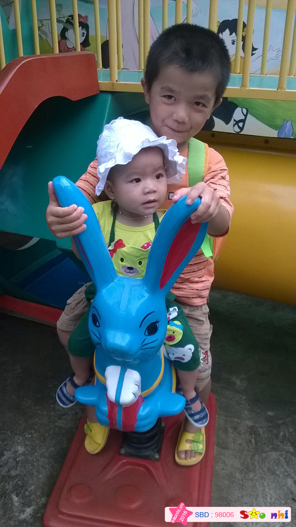 bé ngô thảo nguyên