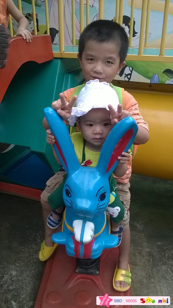 bé ngô thảo nguyên